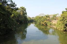 http://upload.wikimedia.org/wikipedia/commons/3/30/Mopan_River_in_Bullet_Tree_Falls.jpg