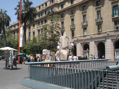 Statue showing the culture abundant in Santiago
