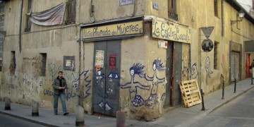 Squatting not only appears in Latin America, but the Europe as well.