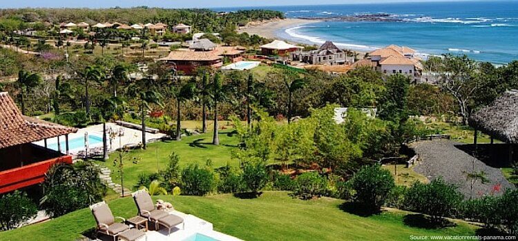 A view of the homes along the Pacific Ocean in Pedasi, Panama
