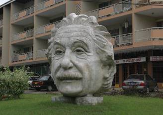 A sculpture of Einstein’s head