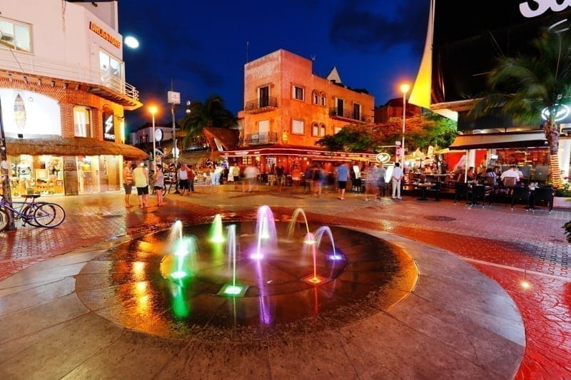 5 avenida at night in Playa del Carmen in Mexico