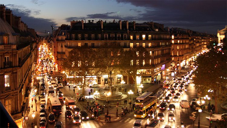 A congested intersectin in Paris