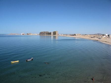 Sunshine and calm waters in Puerto Peñasco, Mexico