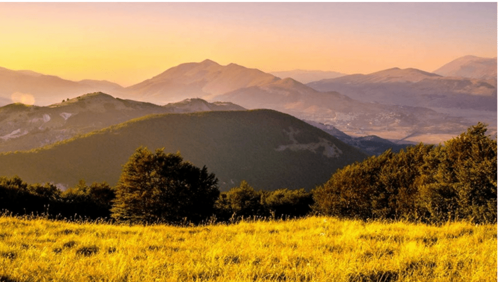 Roccavivera hills at sunset