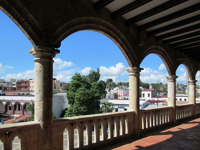 View from the Alcázar de Colón balcony out over the conlonial quarter of Santo Domingo, Dominican Republic