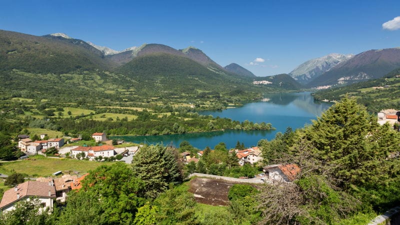 italian countryside abruzzo