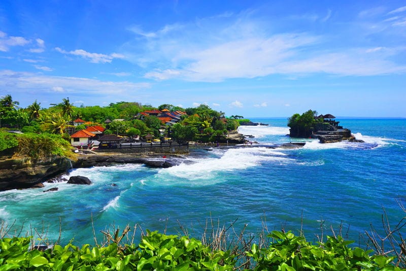 Visa Requirements For Entering Bali image that shows the great beaches in Indonesia