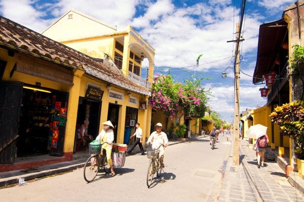Best places to retire in Vietnam Da Nang street scene