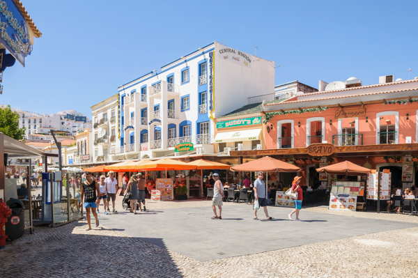 algarve tourist zone