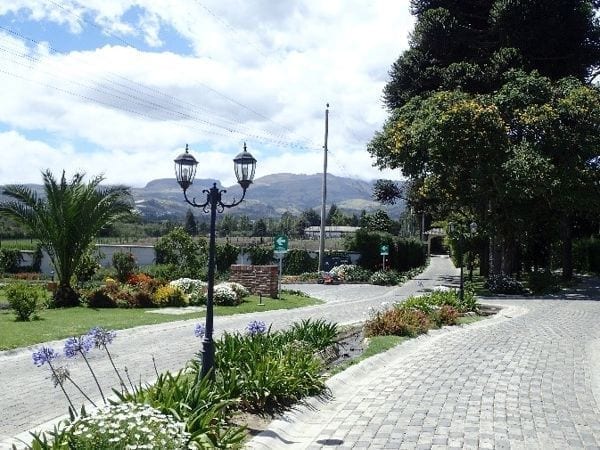 boulevard in ecuador