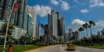 taxi in panama. life in panama living