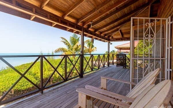 caye caulker balcony