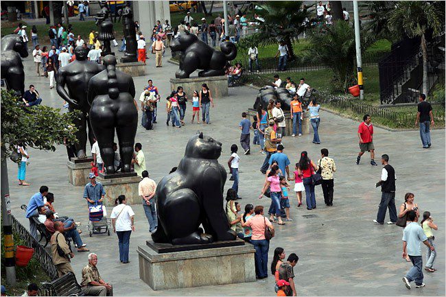 A park in Medellin with a lot of people