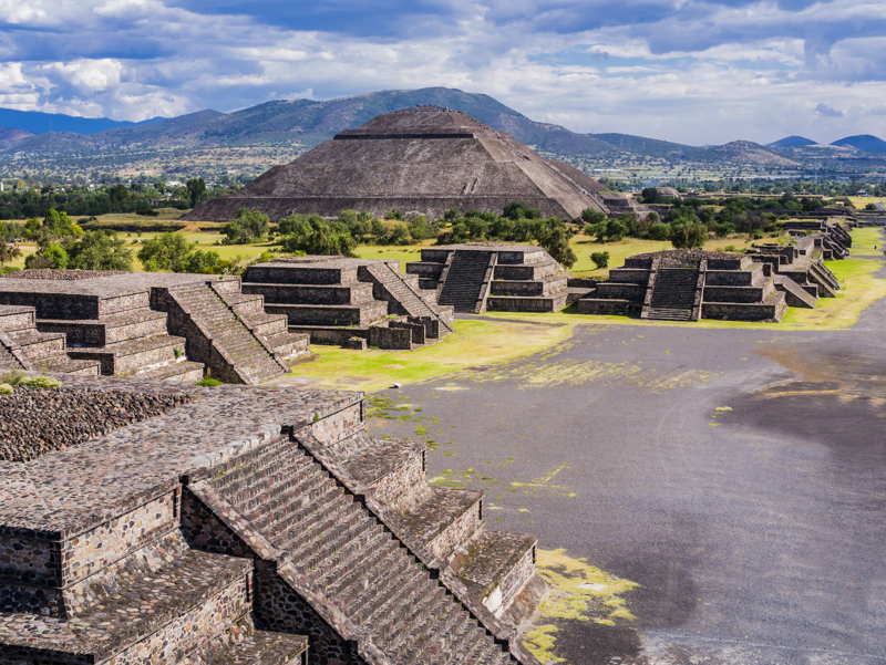 teotihuacan temples in mexico