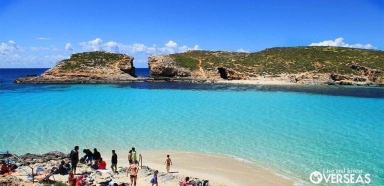 singles moving to malta