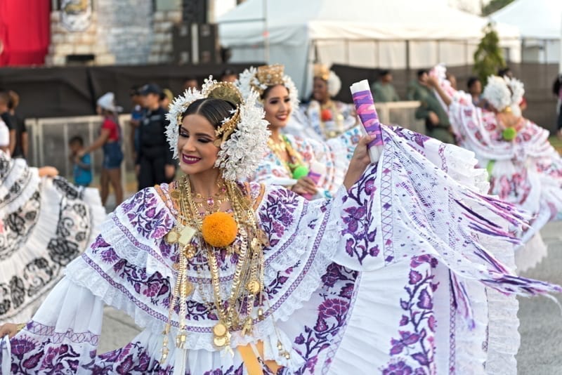 Folklore dances in traditional costume in Panama