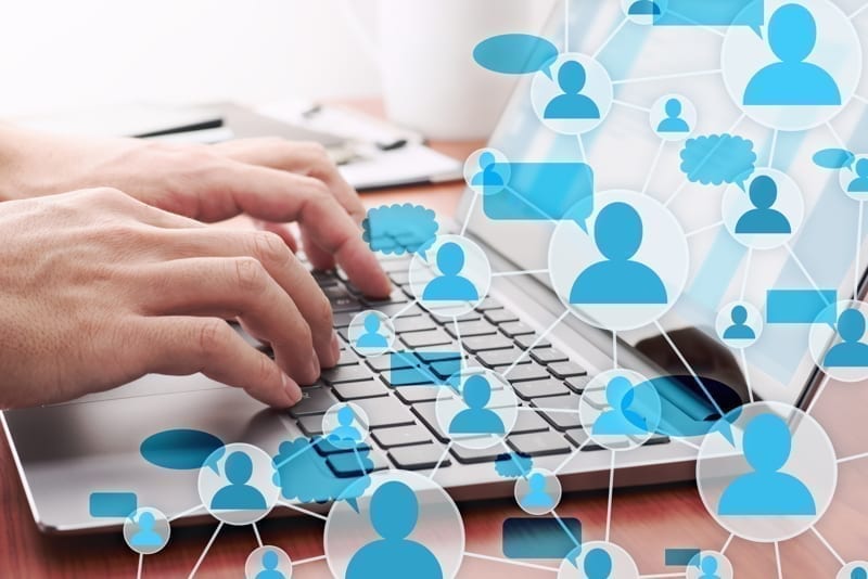 Online expat group