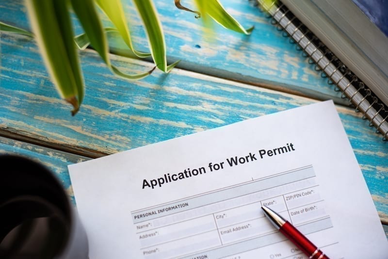 Work permit in Italy. work in portugal