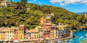 Panoramiv view of Portofino, is an Italian fishing village, Genoa province, Italy.