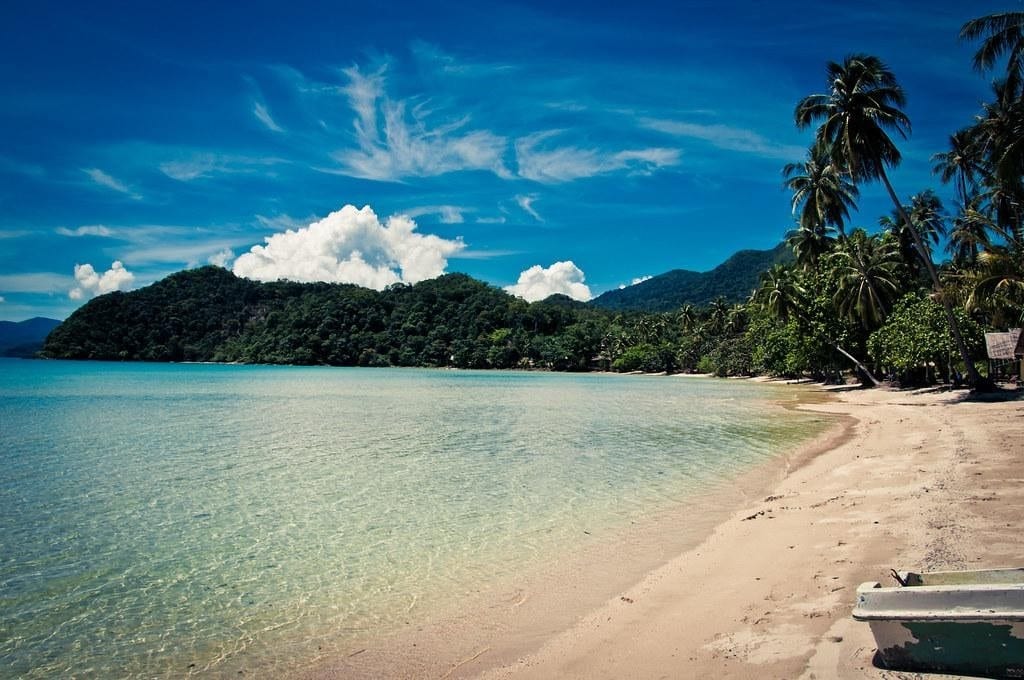 Blue waters and white sand in Koh Chang in Thailand