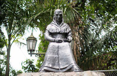 Amelia Denis de Icaza sitting atop her beloved Cerro Ancón