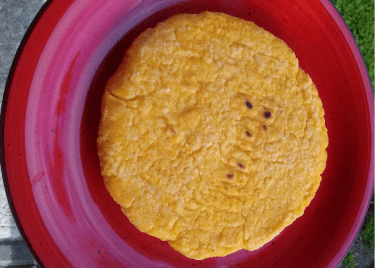 corn tortilla is part of the panamanian street food