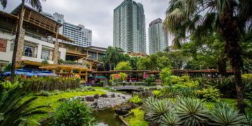 Gardens and skyscrapers at Greenbelt Park. Philippines gallery
