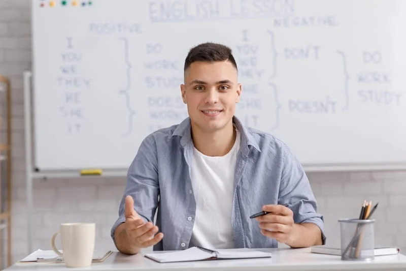 English teacher. work in colombia