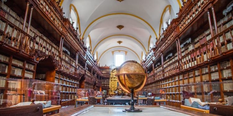 Palafoxiana library in Puebla Mexico