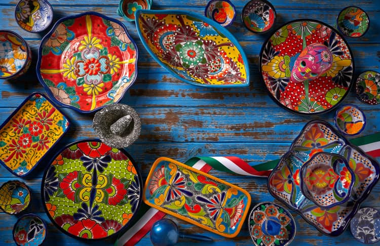 Mexican pottery Talavera style