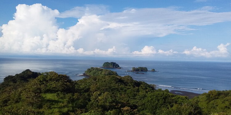 Los Islotes beach in Panama