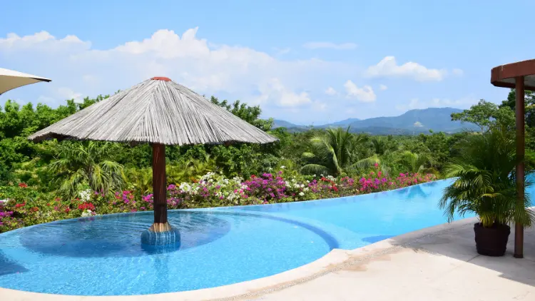A nice pool perfect for retirees in Zihuatanejo, Mexico