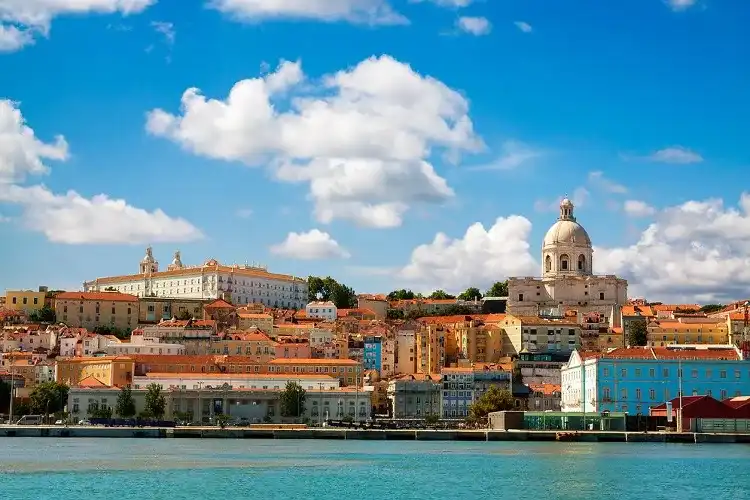 Top Insights For Portugal Expats - Vimarsana News