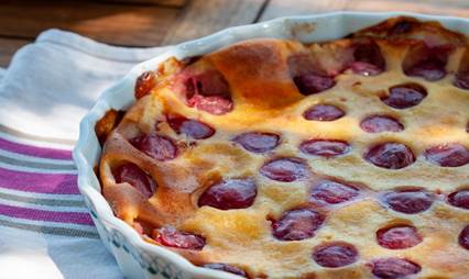 Clafoutis made with fresh cherries