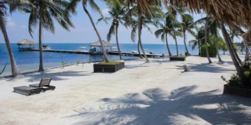 Atlantic beach on Ambergris Caye Belize. best places to retire
