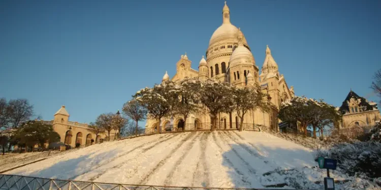 Paris monument montmartre