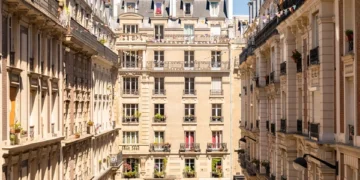 Paris, beautiful building, typical parisian facade