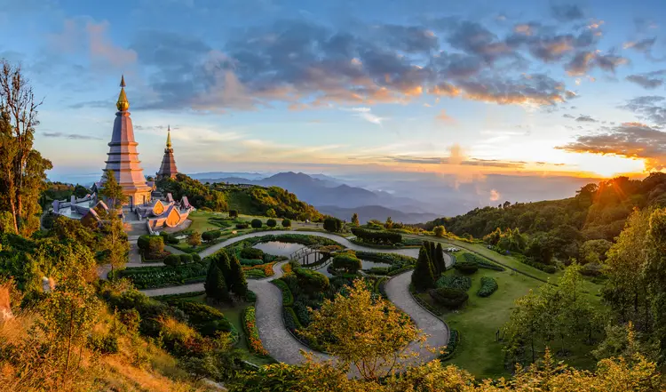 Doi Inthanon National Park when sunset, Chiang mai. climate in Thailand Por Noppasinw