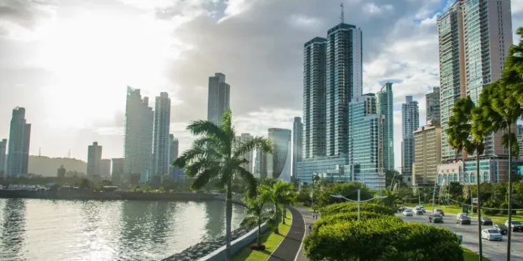 Panama Skyline - Cinta costera - City and harbor - modern city - city with skyscraper