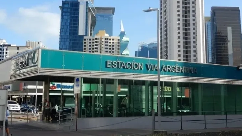 El Cangrejo Metro Station