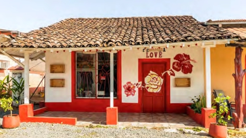 Traditional Home Now turn A Business in Pedasi