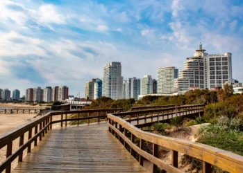 Punta del Este beachfront skyline and marina AdobeStock/Fotos GE