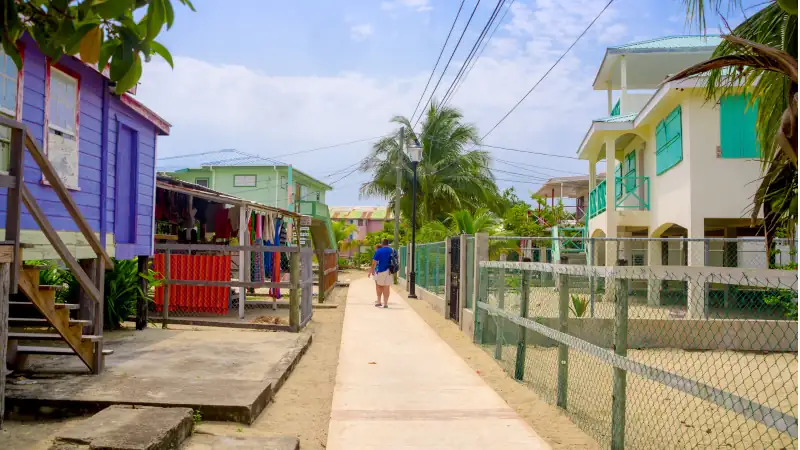 houses in the town of placencia, belize