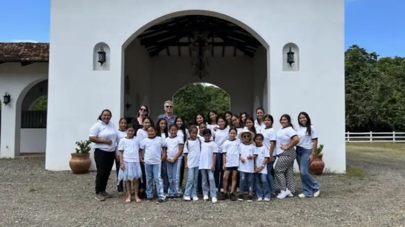 Los Islotes Summer Camp For Extraordinary Young Women.
