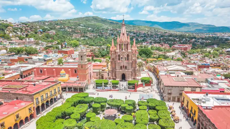 Historic church and central plaza in San Miguel de Allende, Mexico.