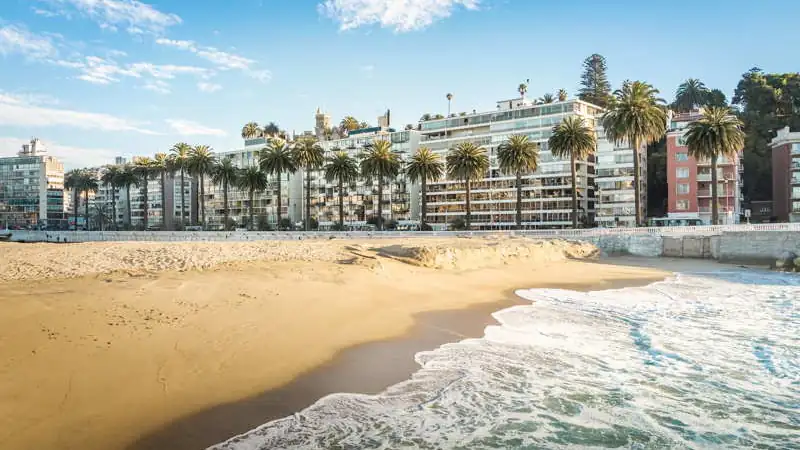 vina del mar beach town chile