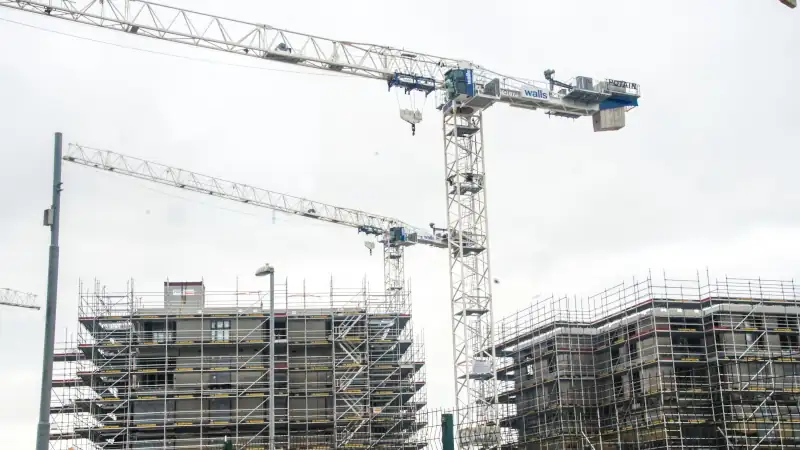 building under construction in dublin ireland