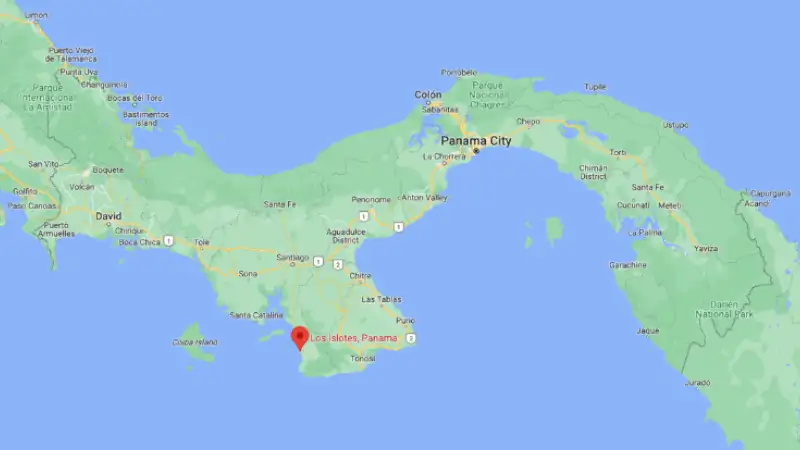This map shows the location of Los Islotes in Panama, marked on the southern coast of the Azuero Peninsula, southwest of Panama City.