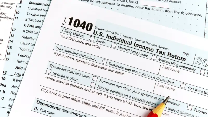 Tax forms and documents related to personal income tax in Uruguay